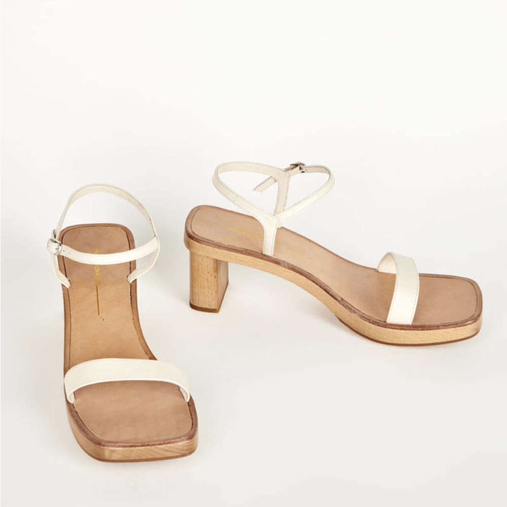 INTENTIONALLY BLANK Candle heeled Platform Clog Size 10 White Wood Designer